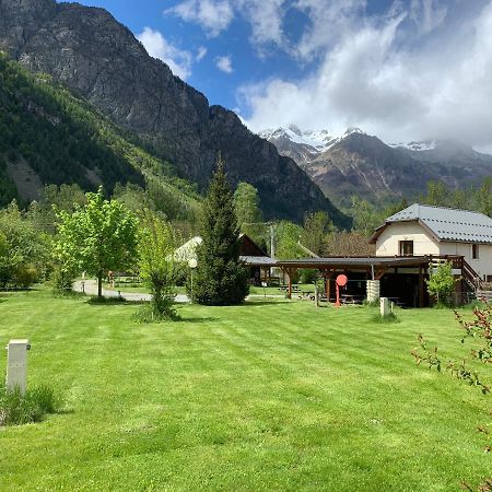 Ferme Noemie Villa Le Bourg-d'Oisans Exterior photo